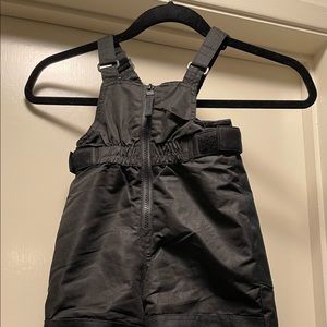 Toddler snow bib